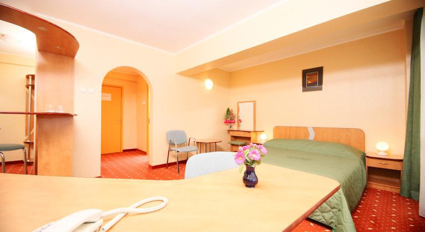 Hotel Termal ไบเลเฟลิกซ์ ภายนอก รูปภาพ
